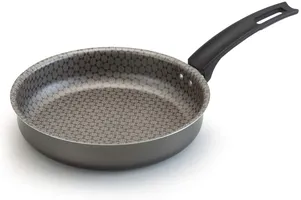 [PRIME] Frigideira Luxury N. 24 Aluminio Oliveira Frigideira Luxury N. 24 Preta No Voltagev| R$ 24
