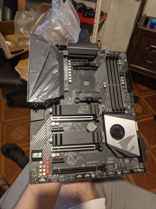 4621173-y1NeT.jpg