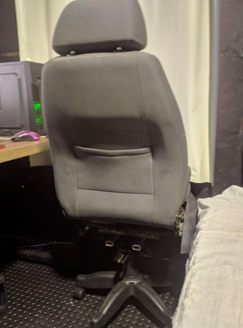 4877216-X7gJP.jpg