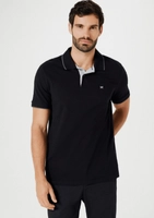 Camisa Polo Hering em piquet com Bordado