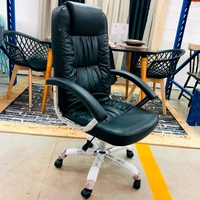 (2 CADEIRAS) Kit 2 Cadeiras de Escritório Presidente Atlanta Preta Vestcasa