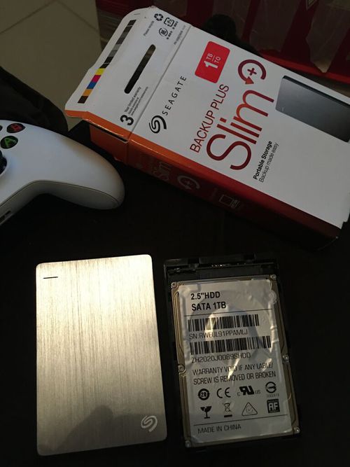 7025682-ByEBq.jpg