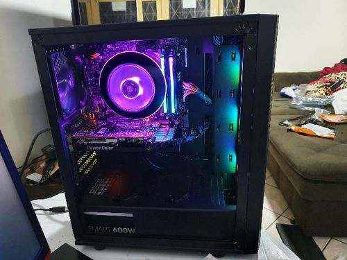 4653334-7S8vb.jpg
