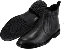 Botina Selten Couro Preta - R$55