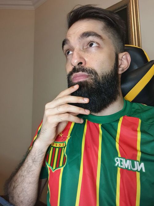 6251751.jpg