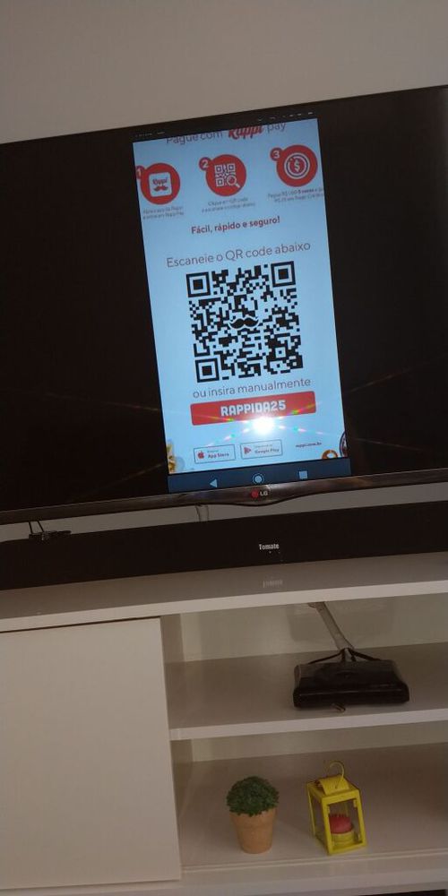 3695047-R0uIw.jpg