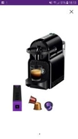 Cafeteira Nespresso Inissia D40 com Kit Boas Vindas - Preta - R$240