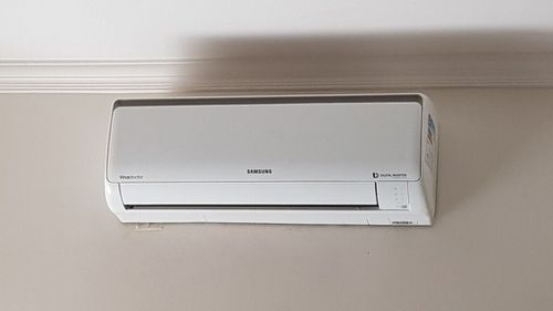 4449909-EhQ1l.jpg