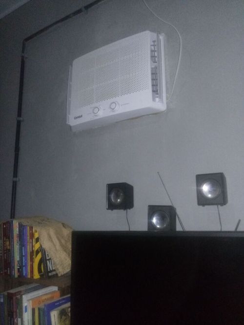 4693926-OJeAB.jpg