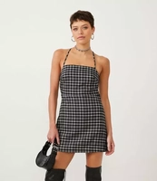 Vestido Curto Com Amarração Nas Costas E Estampa Xadrez Preto