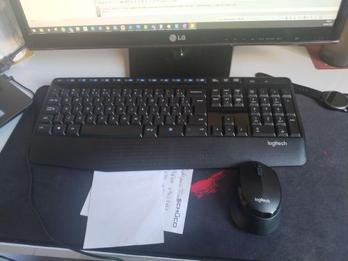 7097721-YKg2L.jpg