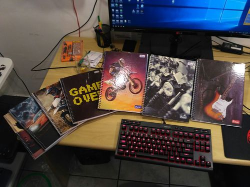 3183402-4y0MX.jpg