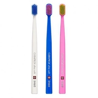 Três unidades escova Dental Curaprox - R$48,00