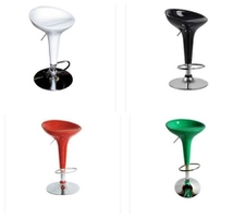 Banqueta Alta Giratória com Encosto de Plástico Carrefour Home por R$ 99