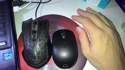 3243705-HK9Wr.jpg