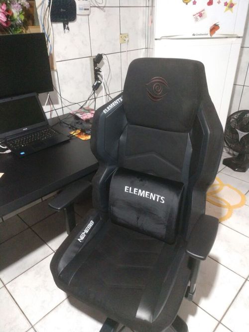 7028956.jpg