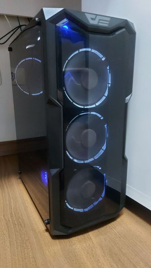 6733283-NKVvs.jpg