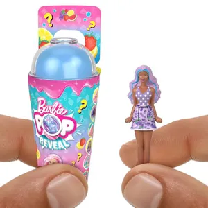 Barbie Mini BarbieLand, Boneca Pop Reveal Surpresa de 3,8 cm de Altura, Para crianças a partir de 4 anos (Não é Possível Escolher a Boneca)