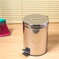Lixeira de Inox com Pedal 5L - Coisas e Coisinhas | R$37
