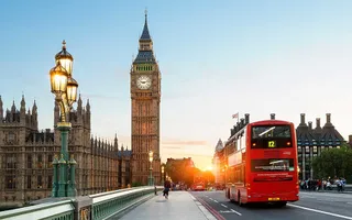 Voos para Londres e Milão, na mesma viagem, saindo de São Paulo. Todos os trechos, com taxas incluídas, por R$2.150
