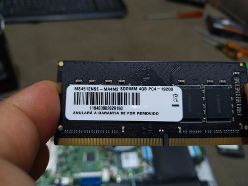 3891832-Rmbnx.jpg