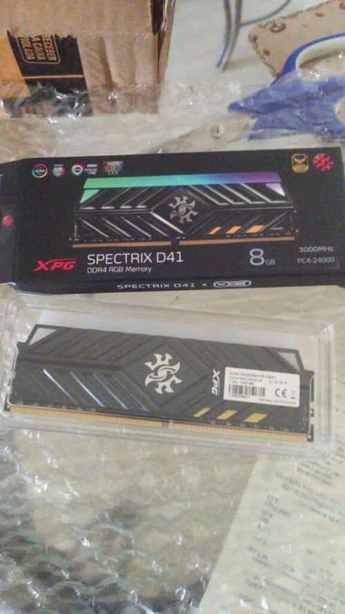 4350880-NzBCD.jpg