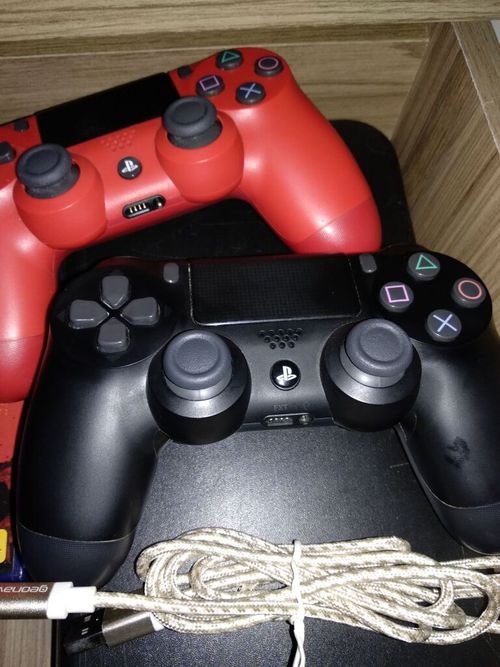 3961796-aDthk.jpg