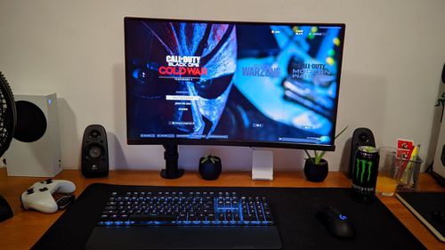7039238-A8CXd.jpg