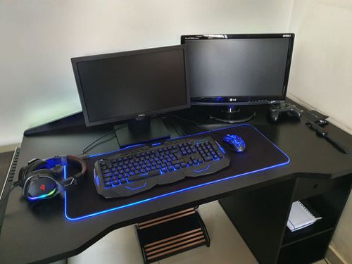 5558135-O61MG.jpg
