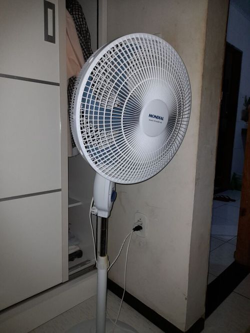 6819484-vLRJ5.jpg