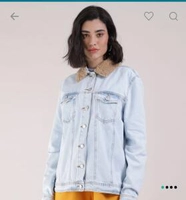 Jaqueta jeans feminina com pelo removível azul claro | R$62