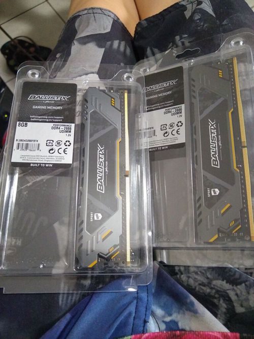 4135065-hp0JP.jpg