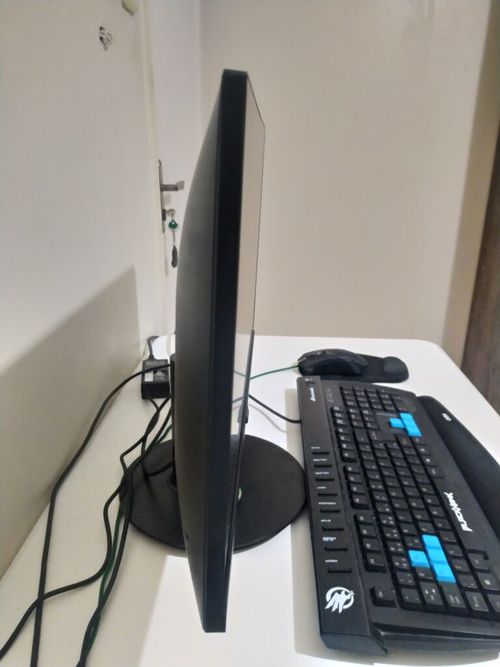 6546433-LctLt.jpg