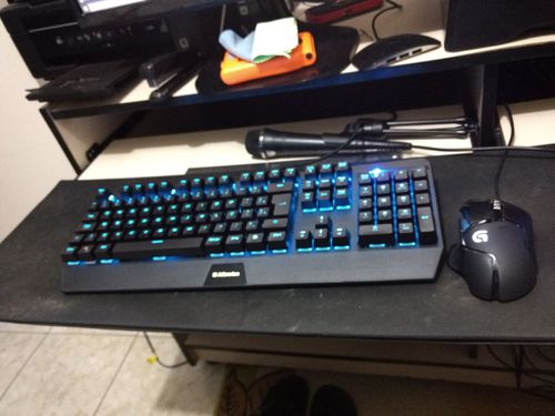 3118194-r9GkA.jpg