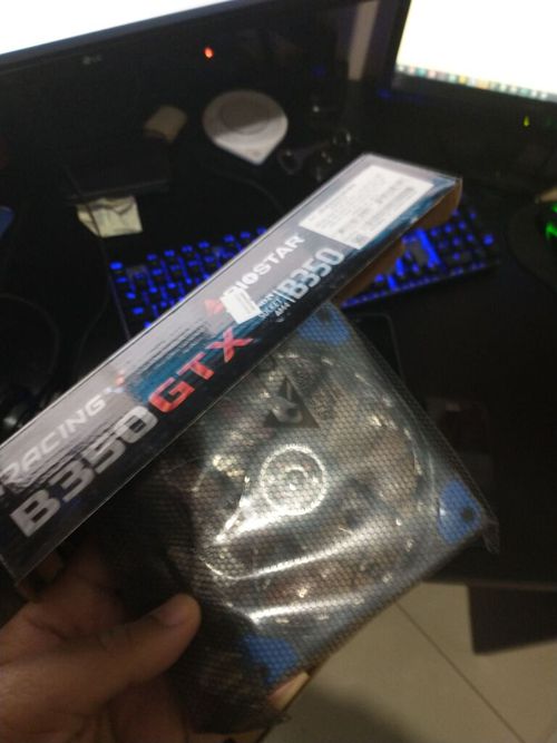 5257457-8zT15.jpg