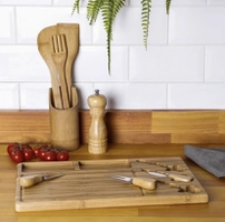 [AME SC R$ 8,99] Tábua para Queijos em Bambu + Acessórios com 3 peças de La Cuisine